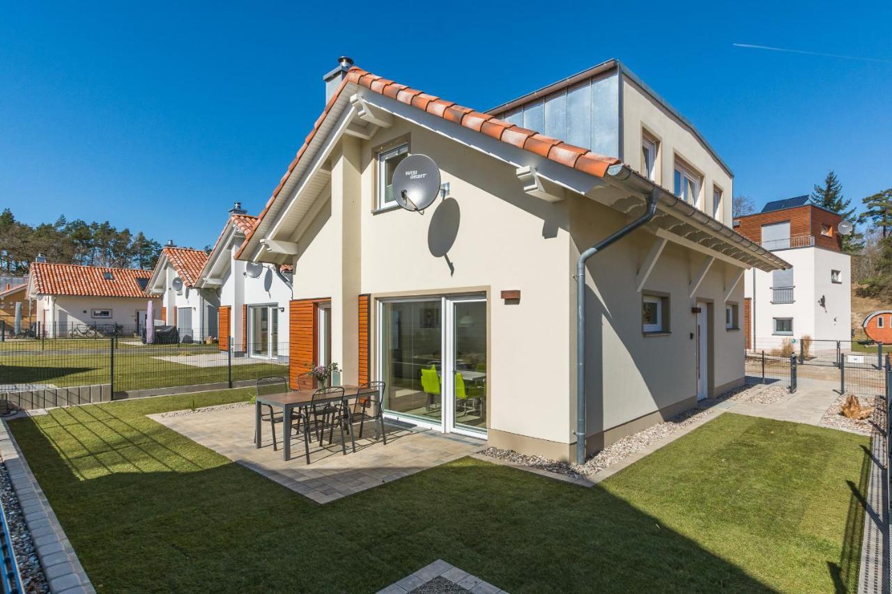 Ferienhaus Fuer Die Ganze Familie - Kamin-Sauna-See Krakow am See Exterior photo
